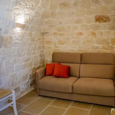 Trullo - Iap021010-u * Ostuni