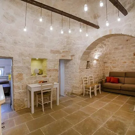 Trullo - Iap021010-u * Ostuni